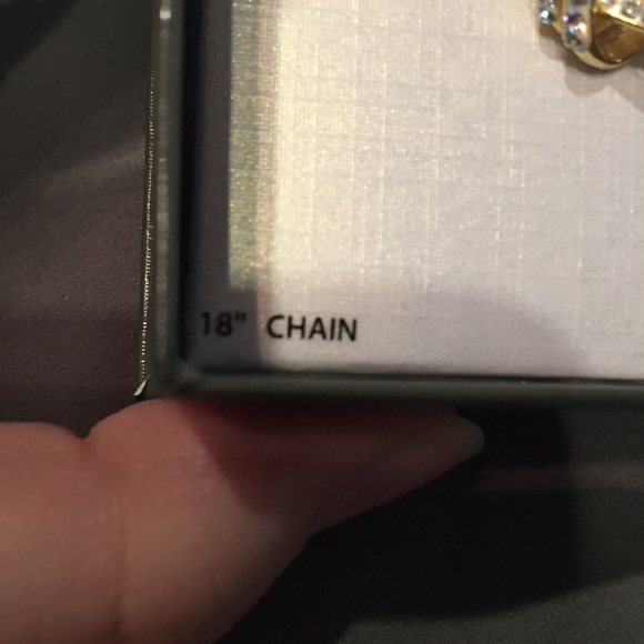 Jacmel Jewelry Set - Picture 4 of 7